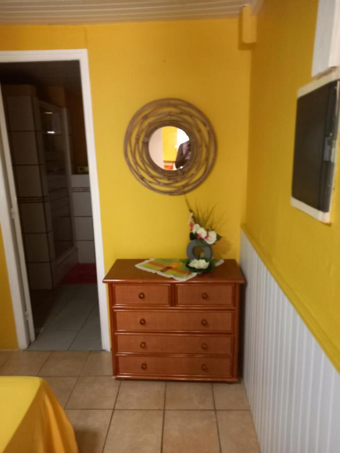 Petit Appartement Cosy Pres Des Plages Sainte-Anne Εξωτερικό φωτογραφία